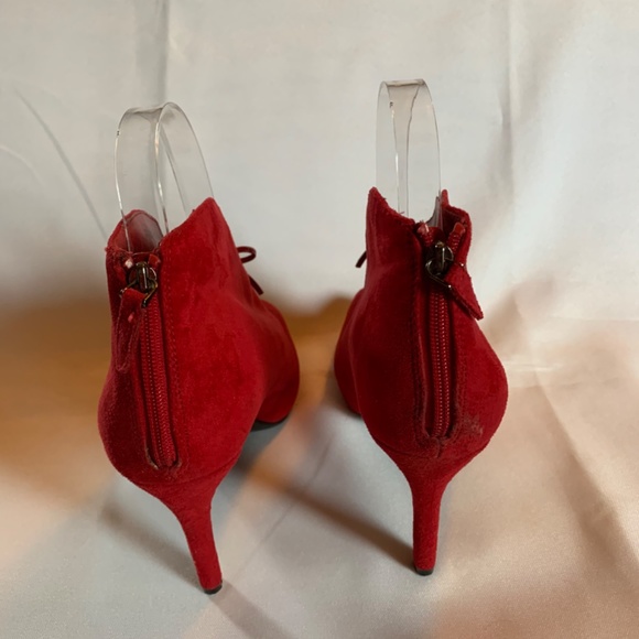 IMPO RedFaux Leather Lace Up Heels with a Zipper in the Back! - Picture 5 of 10